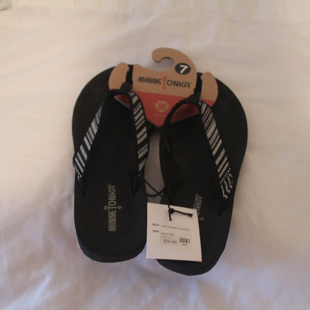 Minnetonka Sandals black & white. Size 7. New with tags. - Picture 2 of 7